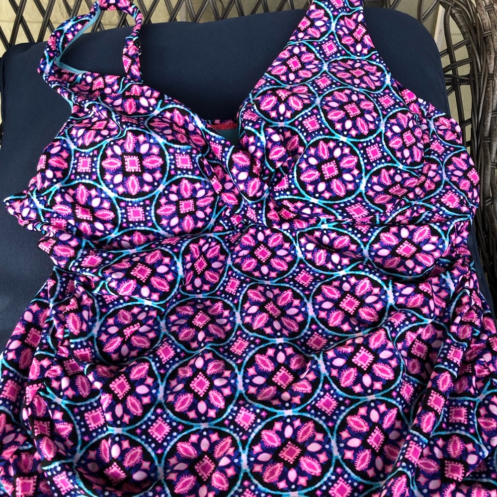 Womens Sz XL Swimsuit Top